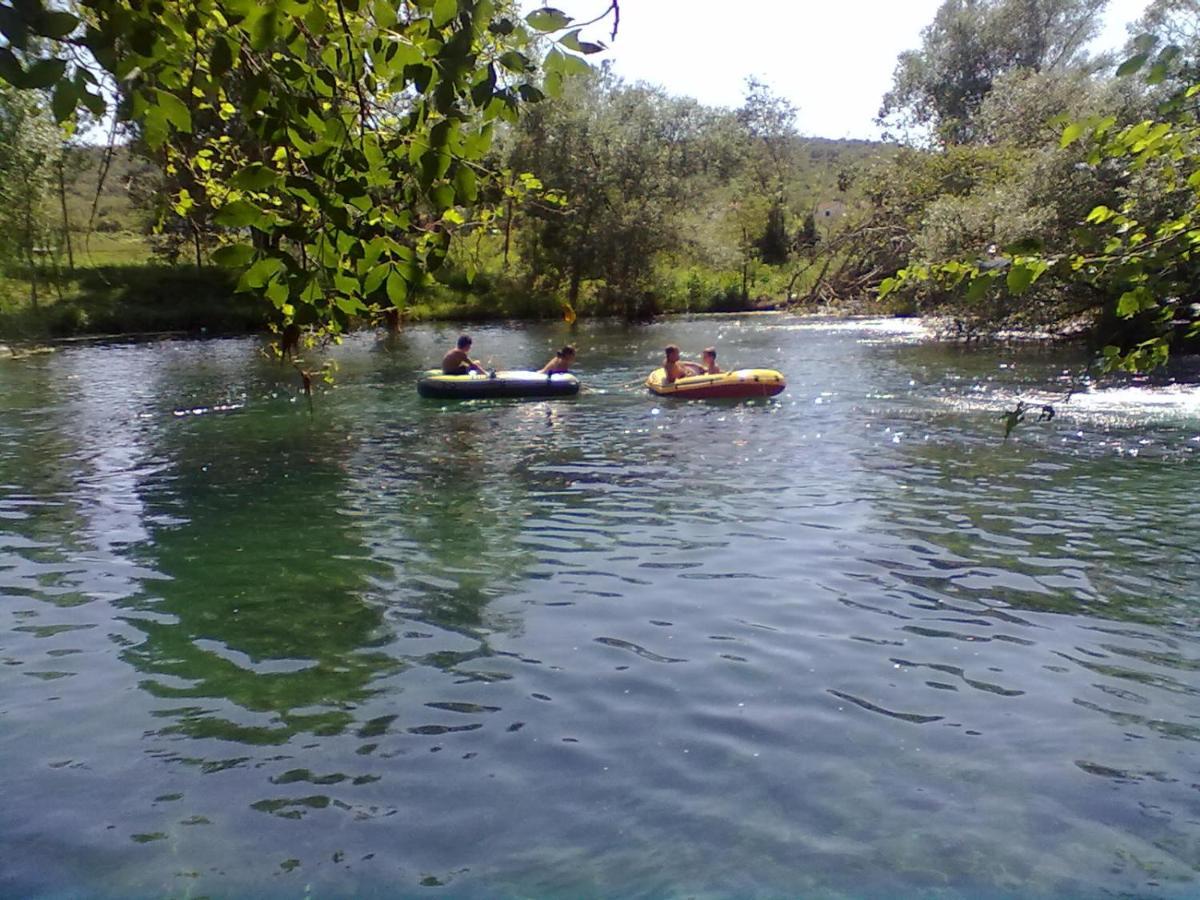 Guest House Green River Ljubuški 外观 照片